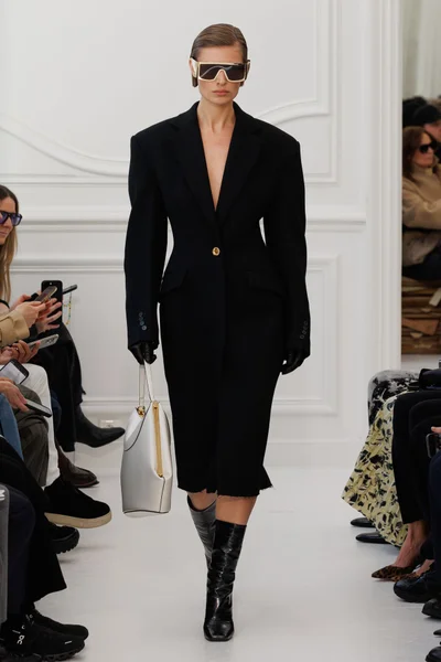 Look 27